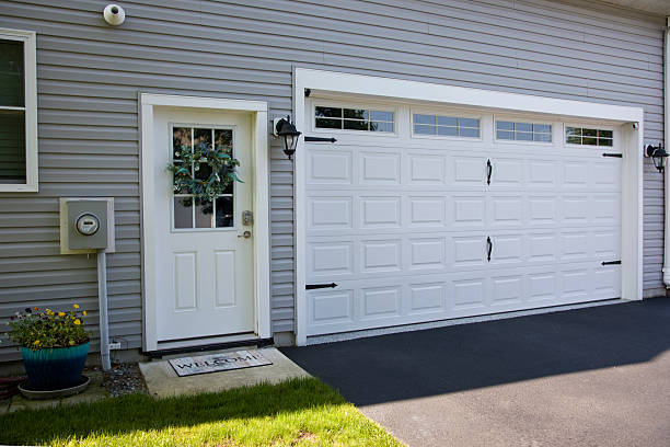 24/7 Emergency Garage Door Panel Replacement experts in Wentworth, NC